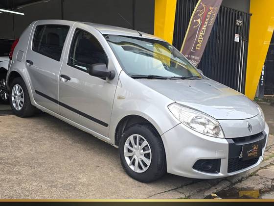 RENAULT SANDERO 1.0 AUTHENTIQUE 16V FLEX 4P MANUAL RENAULT SANDERO 1.0 AUTHENTIQUE 16V FLEX 4P MANUAL